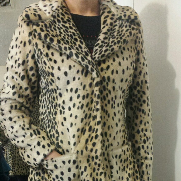 Authentic guess coat - Picture 5 of 5